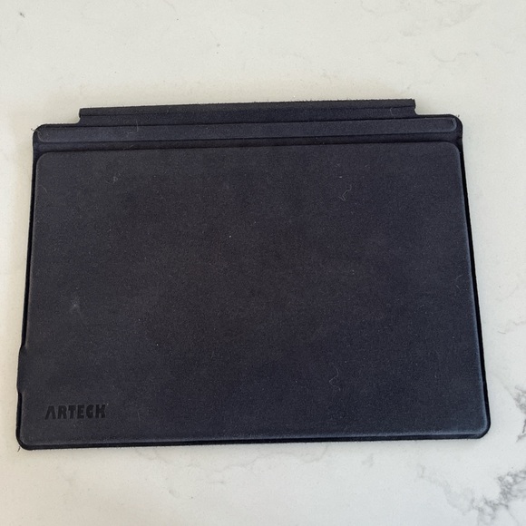 Amazon Gray Tablet Keyboard with Touchpad - Picture 4 of 5